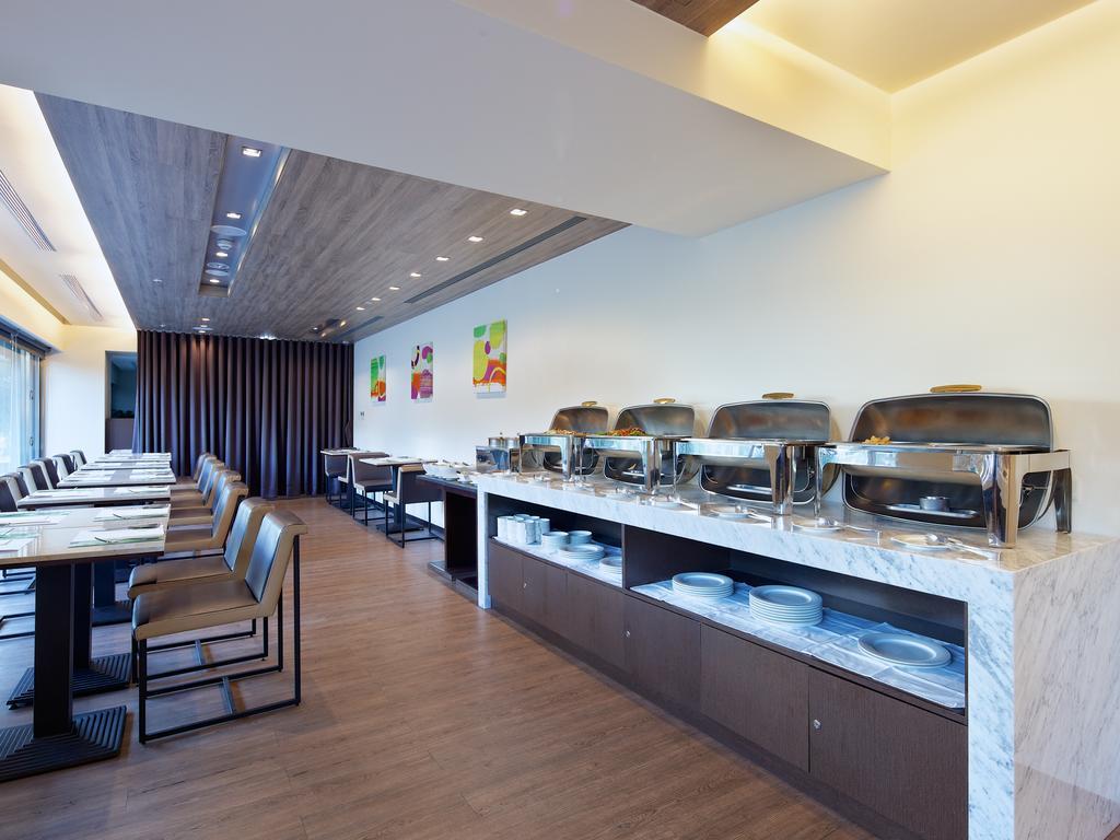 52 Hotel Taichung Exterior photo