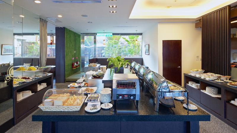 52 Hotel Taichung Exterior photo